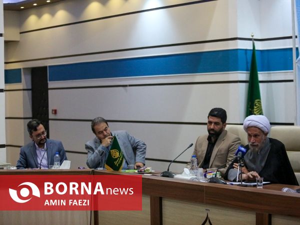 دیدار اصحاب رسانه با نماینده ولی فقیه در فارس