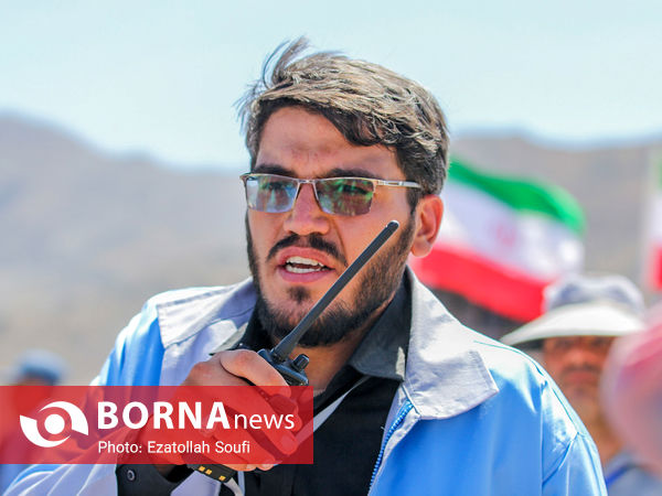 امدادگران و نیروهای عملیاتی مانور مقابله با زلزله در قاب تصویر