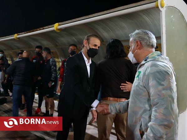 در حاشیه دیدار تیم های فوتبال صنعت نفت - پرسپولیس