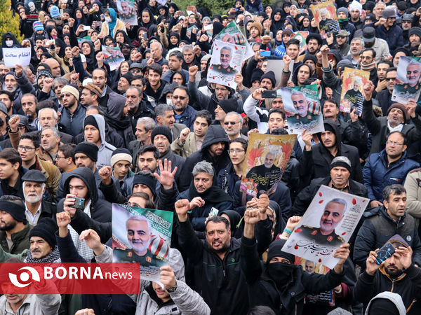 تجمع مردمی و سوگواری سردار سپهبد شهید قاسم سلیمانی در میدان نقش جهان اصفهان