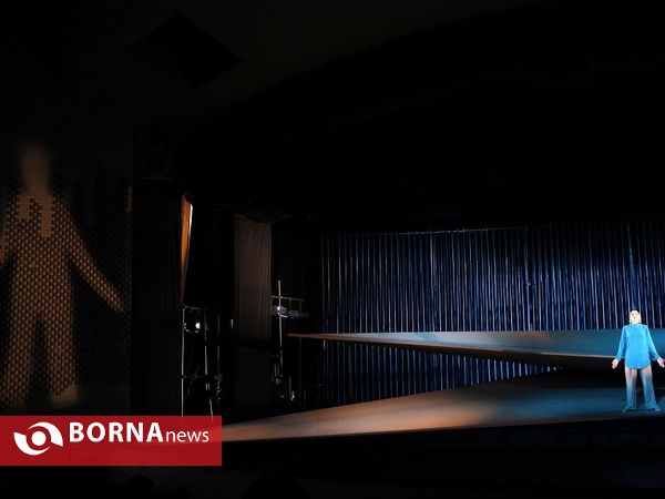 نمایش "فصل شکار بادبادکها"