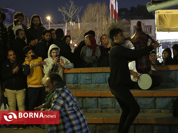 نمایش خیابانی «سلبریتی های گمنام» در جشنواره تاتر فجر