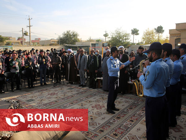 دیدار نماینده ولی فقیه در فارس با همکلاسی های دانش آموز شهید ترور شاهچراغ(ع)