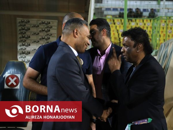 دیدار تیم های فوتبال صنعت نفت - سپاهان