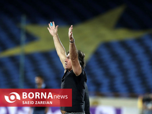 دیدار تیم های قوتبال استقلا ل۰ پیکان