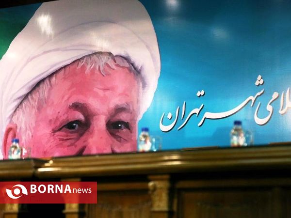 نشست جوانان برای جوانان