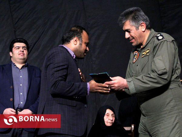 تئاتر"مهنا" زندگی خلبان شهید عباس دوران در شیراز