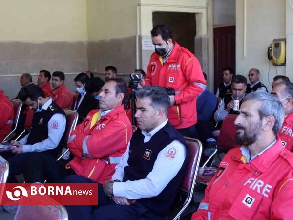 تجلیل از برندگان  جشنواره آتش‌نشانی خرم آباد