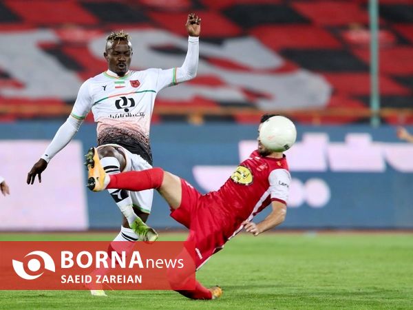 دیدار تیم های فوتبال پرسپولیس_ مس رفسنجان