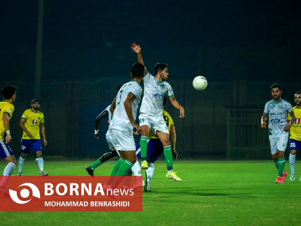 دیدار تیم های فوتبال صنعت نفت - آلومینیوم