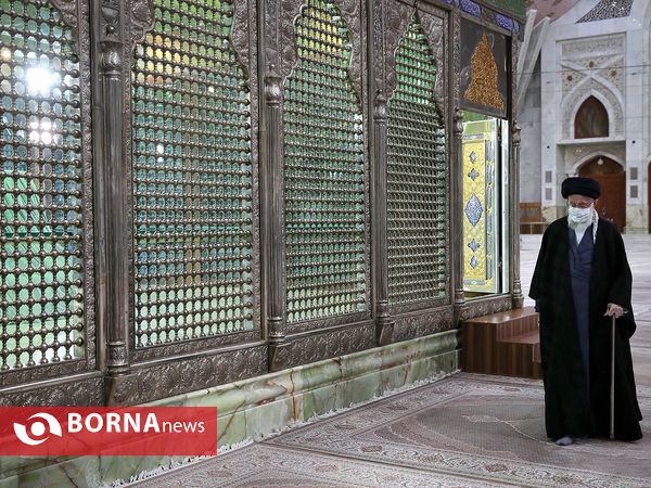 حضور رهبر انقلاب در مرقد مطهر امام راحل و گلزار شهدای بهشت زهرا