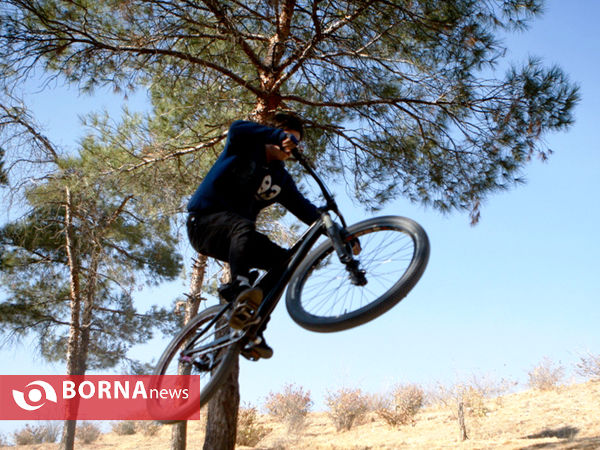 در حاشیه تمرینات دوچرخه سوران کوهستان- پارک چیتگر