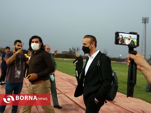 در حاشیه دیدار تیم های فوتبال صنعت نفت - پرسپولیس