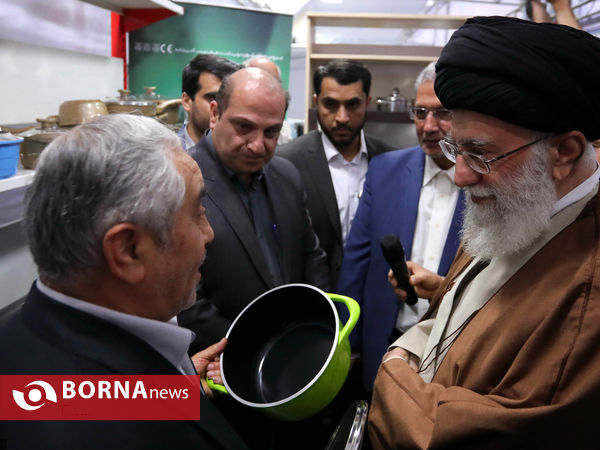 بازدید رهبر انقلاب از نمایشگاه کالای ایرانی