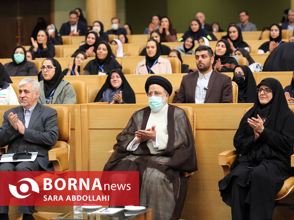 تجلیل از بانوان مدال آور ورزش ایران با حضور رییس جمهور