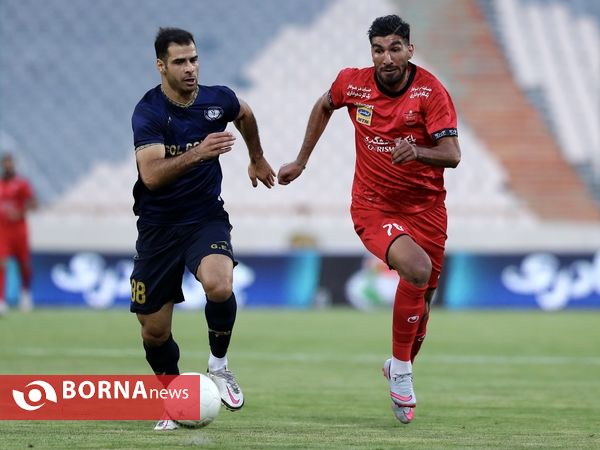 دیدار تیم های فوتبال پرسپولیس -  گل‌گهر