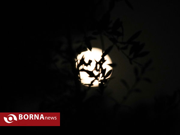 ابرماه توت فرنگی در آسمان تهران