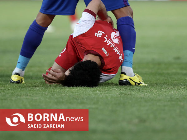 دیدار تیم های فوتبال هوادار - پرسپولیس