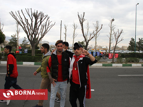 در حاشیه پیش از آغاز دربی ۸۹
