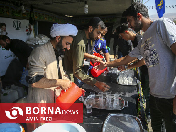 پیاده روی جاماندگان اربعین حسینی در شیراز