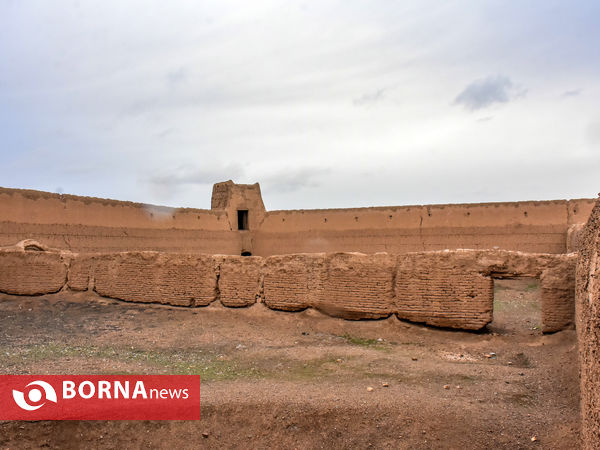 قلعه قنات خمین یا کاروانسرای گلماگرد