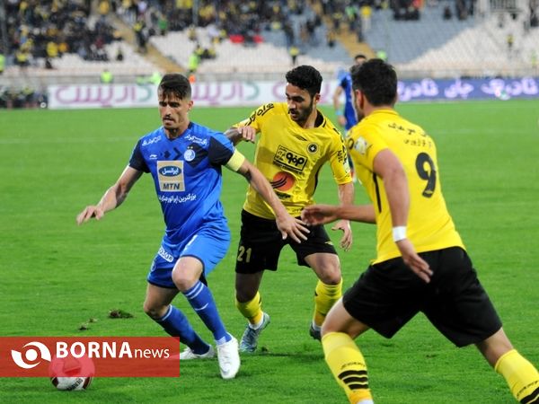 دیدار تیم های فوتبال استقلال- سپاهان