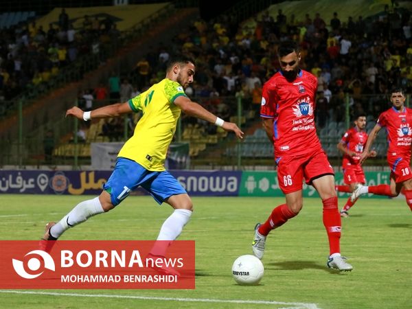 دیدار تیم های فوتبال صنعت نفت - نساجی