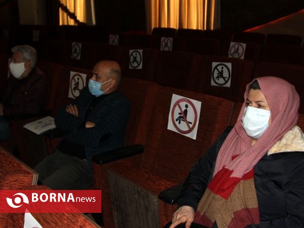 مراسم رونمایی کتاب "تردید نداشته باشید که شما خواننده این کتاب خواهید بود "