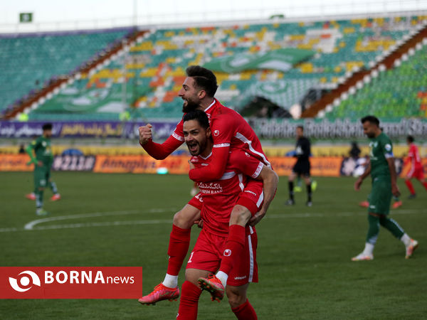 دیدار تیم‌های ذوب آهن - پرسپولیس