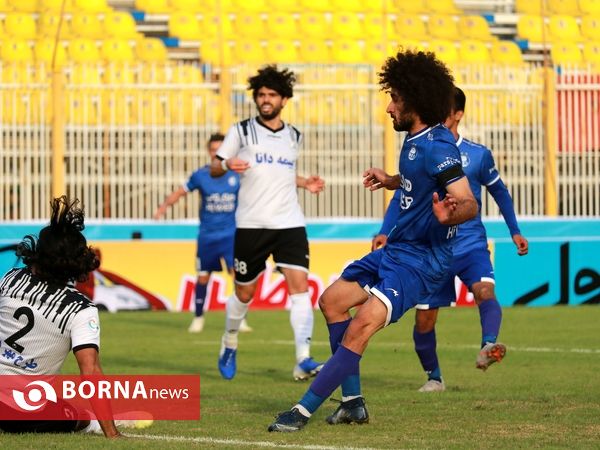 دیدار تیم های نفت مسجدسلیمان - استقلال