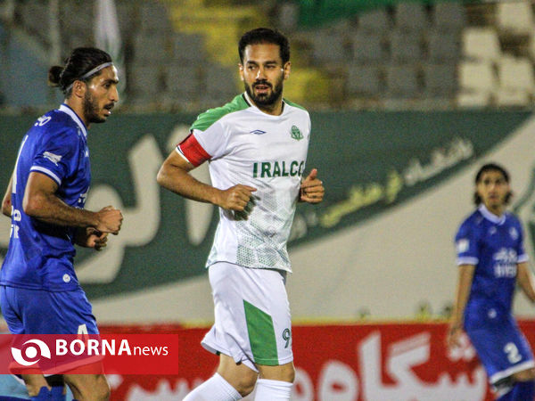 دیدار تیم های فوتبال آلومینیوم اراک-استقلال تهران