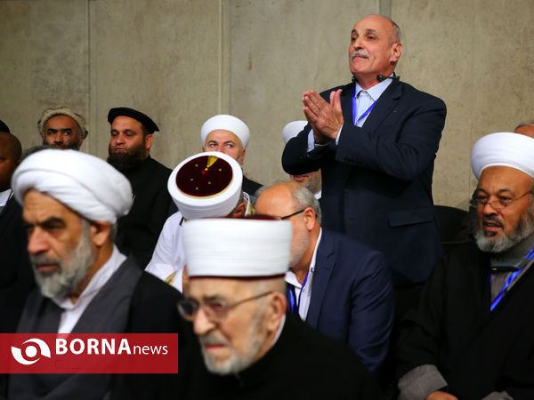 دیدار مسئولان نظام و میهمانان کنفرانس وحدت اسلامى‌ با رهبر انقلاب