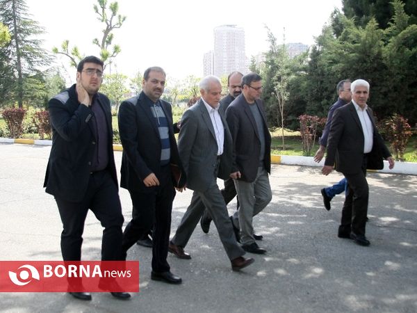 بازدید معاون وزیر ورزش از آکادمی فوتبال و سالن تیراندازی مجموعه ورزشی آزادی