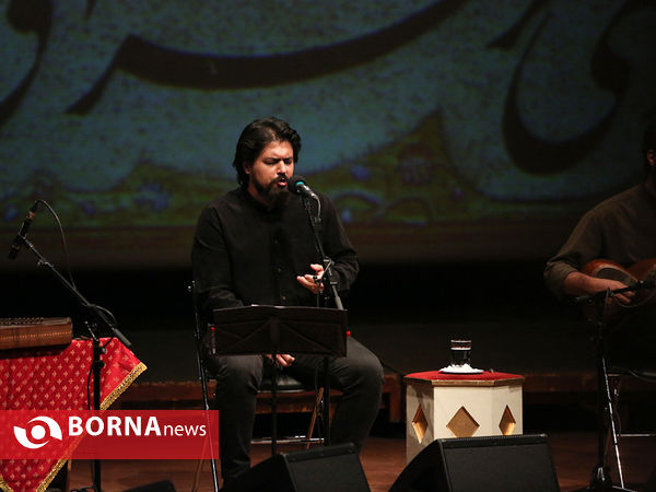 کنسرت گروه نواساز به خوانندگی پوریا اخواص