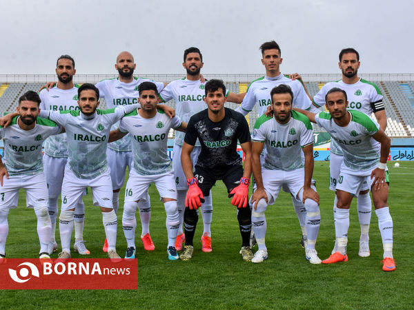 دیدار تیم‌های فوتبال آلومینیوم اراک - فولاد خوزستان