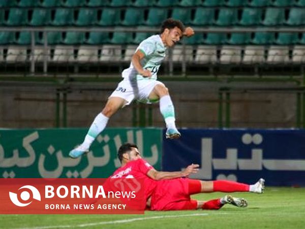 دیدار تیم های فوتبال ذوب آهن اصفهان - فولاد خوزستان