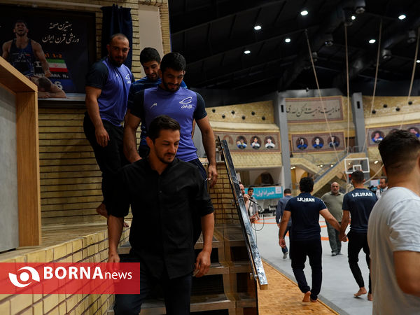 رونمایی از تصاویر برترین‌های ۱۰۰ سال کشتی ایران