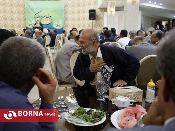 ضیافت افطاری حجت الاسلام والمسلمین احمد مازنی