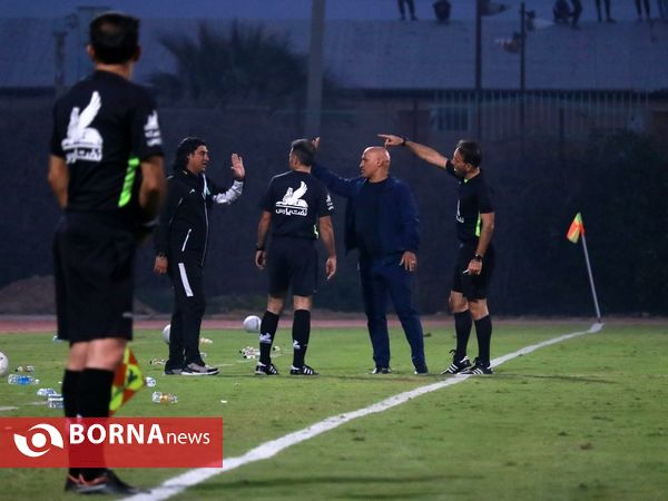 دیدار تیم های فوتبال صنعت نفت - پدیده