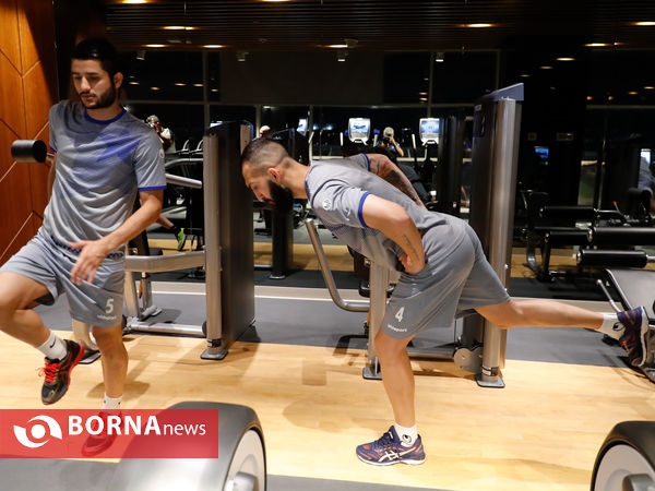 تمرین استقلال در سالن وزنه
