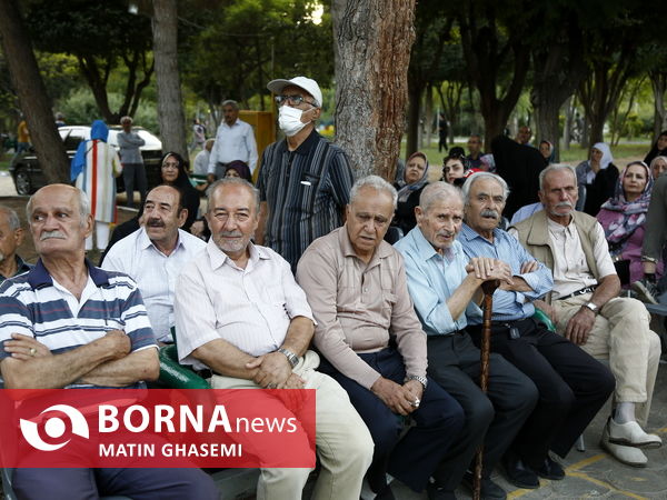 دور همی سالمندان تهران با عنوان "یاد ایام"