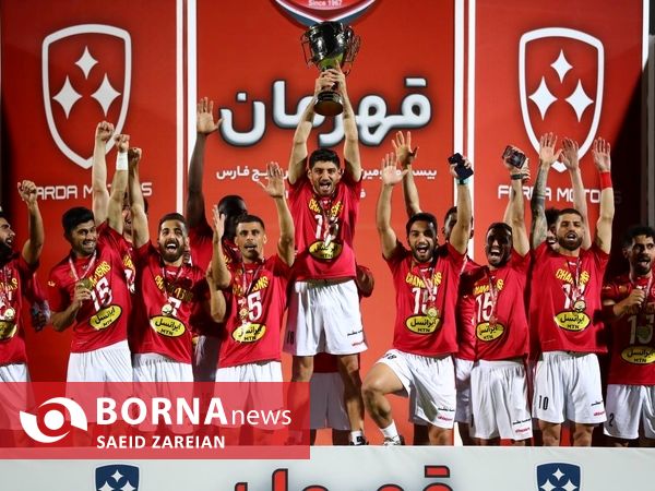 دیدار تیم های نساجی قائمشهر-پرسپولیس تهران