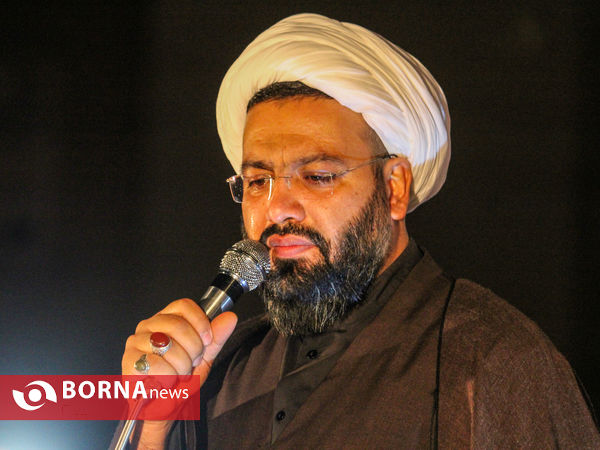 آبروی محله،افتخار کوچه ها