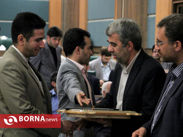 تقدیر شورای اسلامی شهر شیراز ازپدران  نمونه