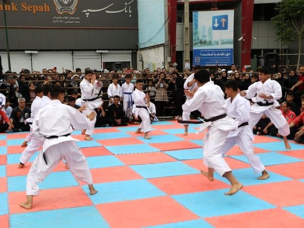 همایش پیاده‌روی خانوادگی و دوچرخه سواری در میاندوآب