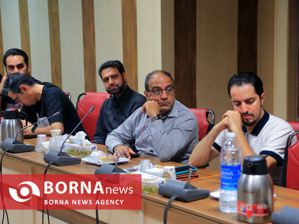 دیدار صمیمی رئیس هیات شنا، شیرجه و واترپلوی خراسان رضوی با خبرنگاران 