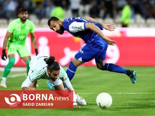 دیدار تیم های استقلال تهران - ذوب آهن اصفهان