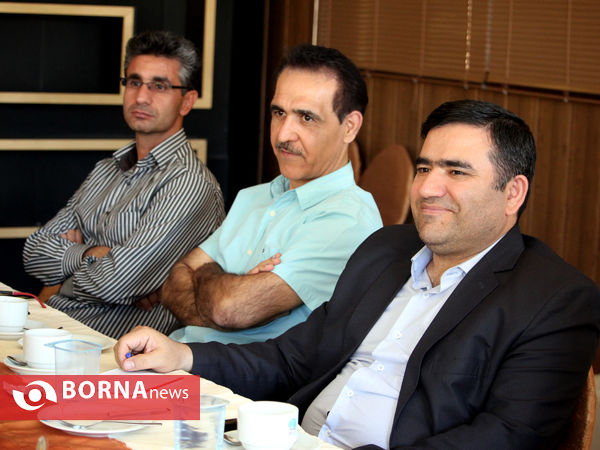 نشست دبیران سمن های استان فارس با مشاور امور جوانان وزیر ورزش و جوانان