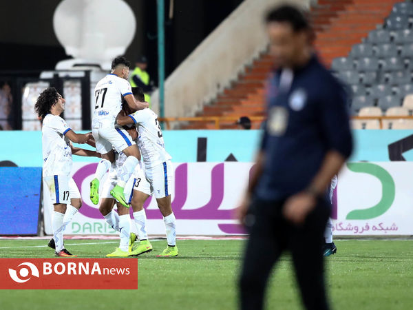 دیدار تیم های استقلال تهران - استقلال خوزستان