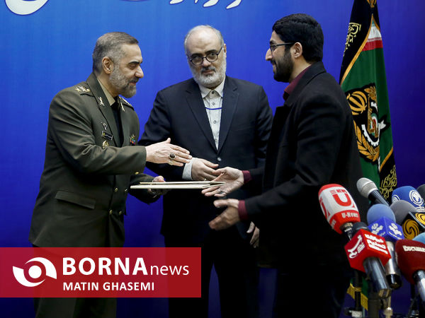نشست خبری وزیر دفاع و پشتیبانی نیرو های مسلح